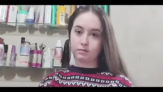 Saçımı fırçalıyor ve detangling