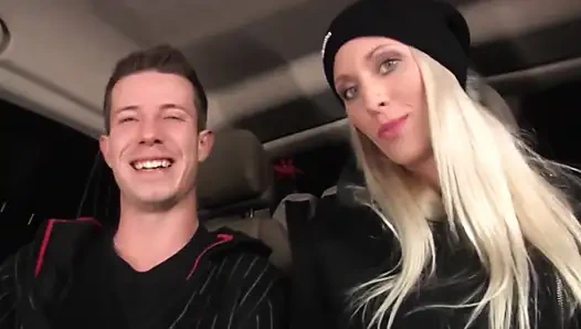 Sarışın Otobüste Sert Sikiliyor