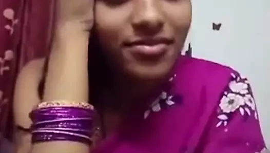 Sari şirin kız sefles.mp4 yapıyor