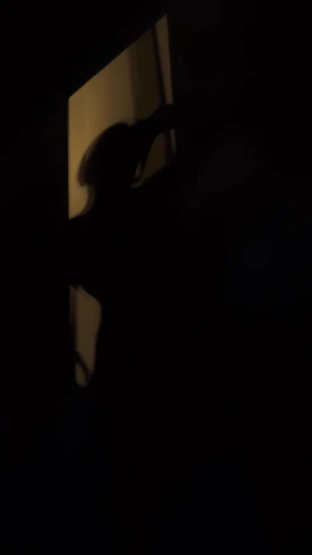 соблазняет худеньких женщин