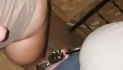 chubby altında sürtük boğaz fucked