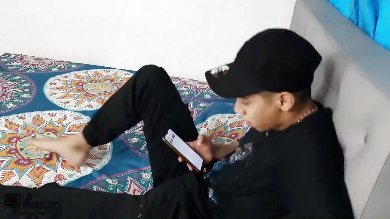 Fahişe üvey annem ilk kez yarağımı yemek istiyor - İspanyolca porno