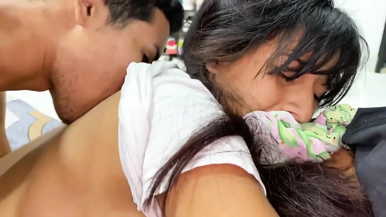 I fuck my stepmom’s big pussy is here, make her come in a squirt