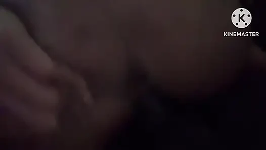 Büyük siyah yaraklı üvey kız kardeş gece yarısı