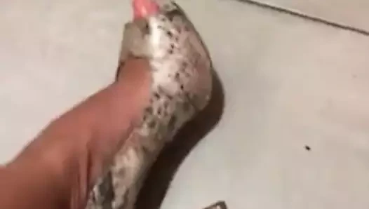 Snack013..me, marcela topuklu ayakkabılarımı çıkar