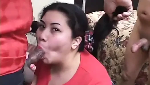 Tombul kaltak sıkı amını siktiriyor