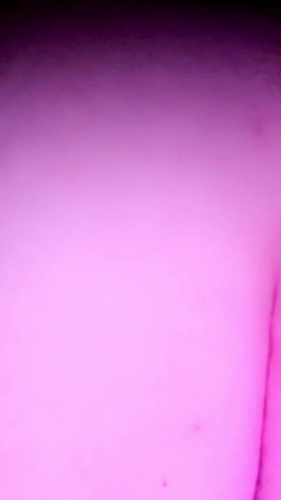 Azgın orta yaşlı seksi kadının yarağa ihtiyacı var