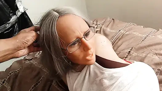 Komşumun edepsiz komşum! (Yan odada yaşayan gri saçlı, yaşlı kadın eski striptizcim) Yüz sikişi!