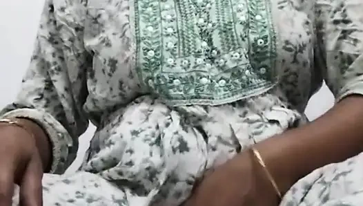 Bakalım hepiniz şişeyle nasıl seks yapıyor