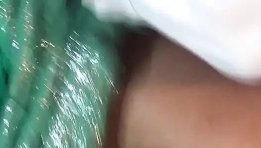 Baldızımın ateşli motorunu kontrol ettim ve serinlettim.