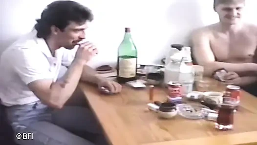 Seksi kızlarla klasik grup seks sikişi