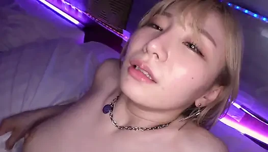 Bölüm 3: kolay ve seksi ev sahibi bağımlı!