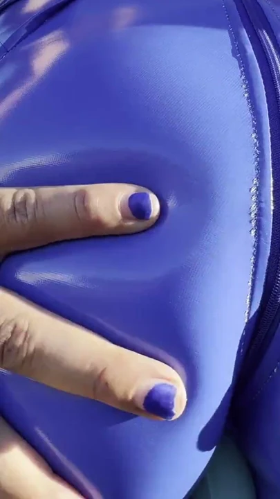 Luna PVC Taytla Dışarıda Oynuyor | Bölüm 1