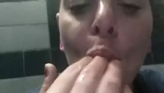 İş yerinde banyo molası...