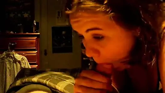 Karısı düğününden iki ay önce bir arkadaşını emiyor