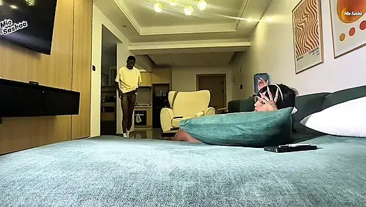 Üvey erkek kardeşim beni mastürbasyon yaparken yakaladı, TAHMIN ET SONRA NE SIKILIYOR