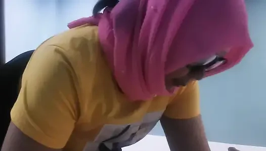 Uzun zamandır işte kıdemlilerime bakıyorum ve dayanamıyorum...