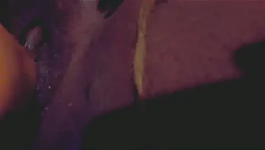 Komşumun beni tekrar sikmesine izin veriyorum