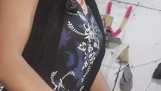 Hintli kız arkadaşla mastürbasyon