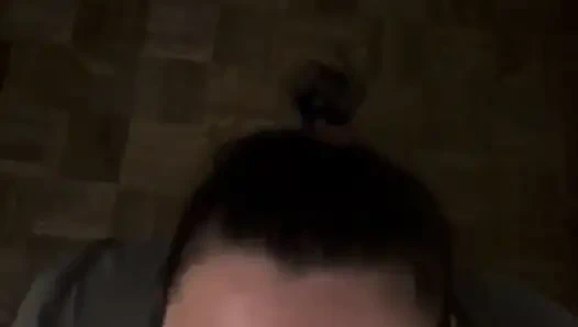 Ev yapımı amatör oral seks ve yüze boşalma makyaj yok