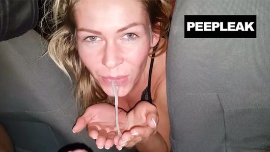 Cum onu ​​sıcak tutar