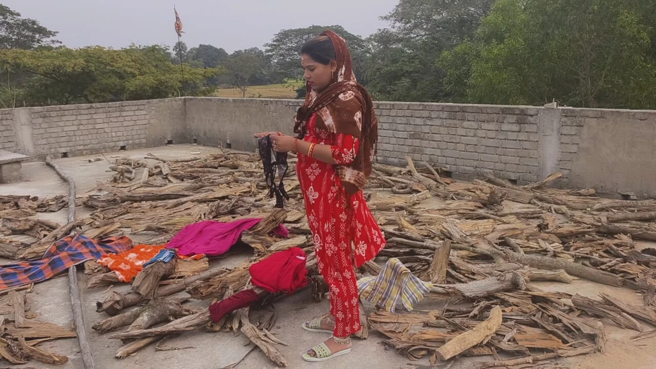 Premium Jija Ne Apni Sali Ko Chhat Ka Upper Choda Job Sali Dress Sukhaa Raha Tha (Uncut) - Canada Special