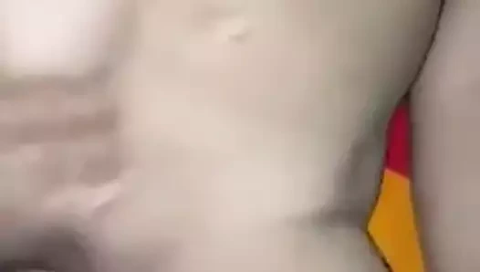 Desi yengenin sulu kedi sert becerdin