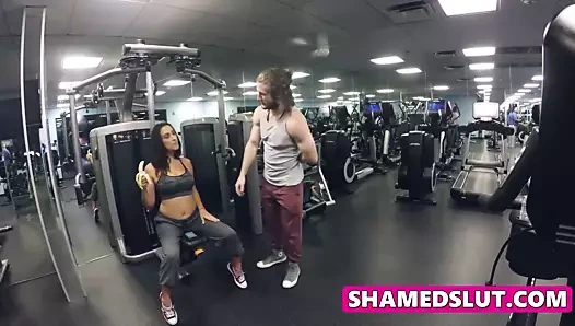 Slutty eş cheats üzerinde ona koca tarafından kahrolası trainers