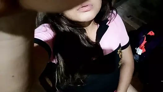 Erkek arkadaşım sikişmedi ve ben mastürbasyon yapmak zorundayım çünkü yoğun bir şekilde sikişme arzumdan çok ıslanmıştım