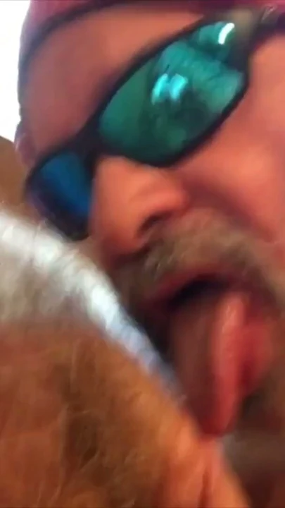 Chuck'un spermını yutmak | Bölüm 1