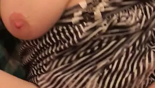 Kim, büyük memeli sürtük