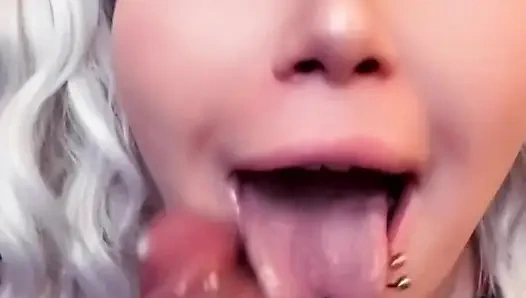 Yeni üvey annenle sevişmeden duramıyorum