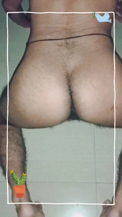 Kıçımı sallıyorum