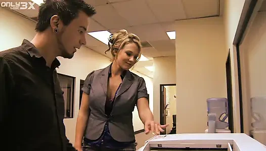 Lost copy boy can only handle Nikki well by Only3x