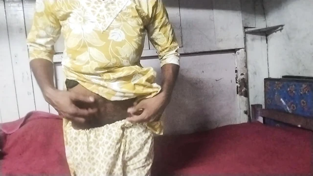 India shemale get big hard sex from the big man delhi boy