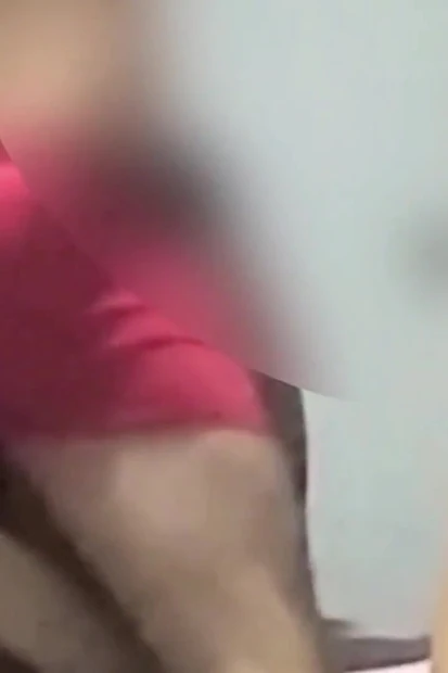 Муж приглашает своих друзей сделать оргию с твоей женой