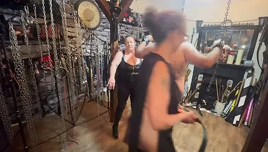 Bölüm 2:- domina satana blackberrymilf ile cbt kıskaçlı booboo cezalandırıyor