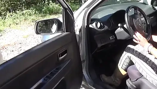 Kablonun altında tehlikeli sikiş