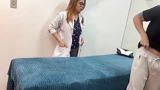 Kızıl Saçlı Fizyoterapist Yüzüme Boşaldı Çünkü Pms Vardım