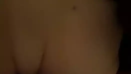 İri güzel kadın farklı ırktan biriyle domalıyor