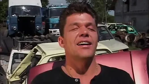İri Göğüslü Azgın Fahişe Sert Yarakla Sikildiğinde Tatmin Oldu