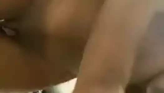 Çıplak temizlik ile bir etli kedi