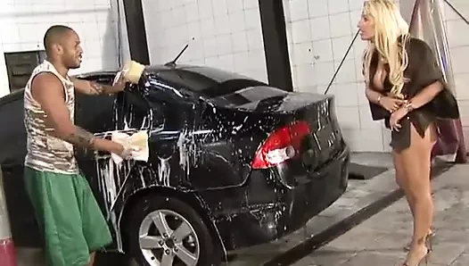 Pamela butt alınmayı ve sikilmeyi seviyor. pamela butt, kaution kidd - sapık orta yaşlı seksi kadınlar