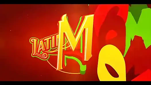 Kübalı bomba Jacqueline Rose ve purosunu.