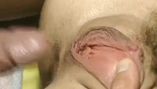 İri göğüslü Alman orta yaşlı seksi kadınlar anal üçlü sekste sikiliyor