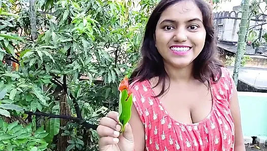 Apne he stepsister ki friend ko virgin pussy fuck kiya or pussy ros nikal kar jiv se chata,gud ki ros pilaya..
