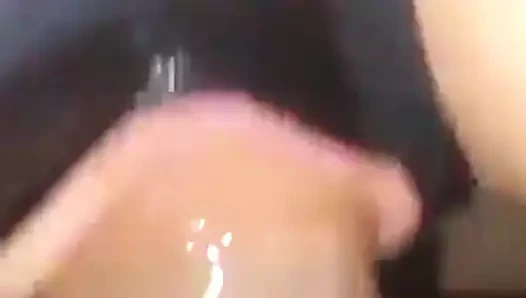 Bu kızın vajinası sikimi çok yağlıyor