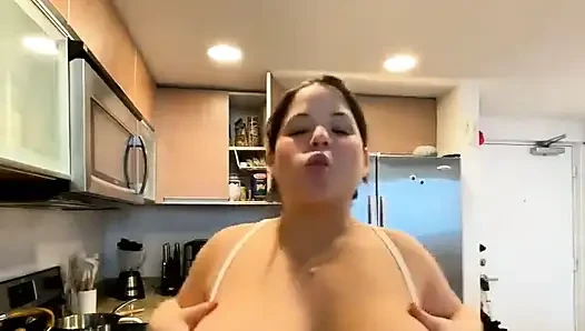 Прямая трансляция с Dani Valentina