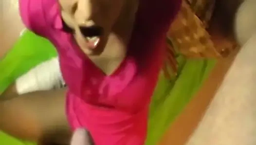 Benim küçük geri zekalı maymunumun bir içkiye ihtiyacı var!