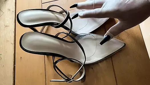 Seksi yüksek topuklu ayakkabılara 2 boşalma